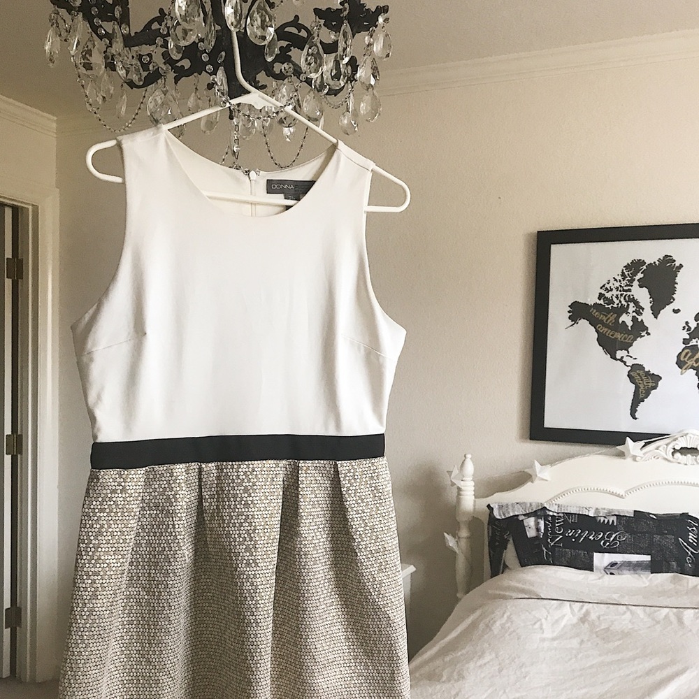White Gold Dress Size Large